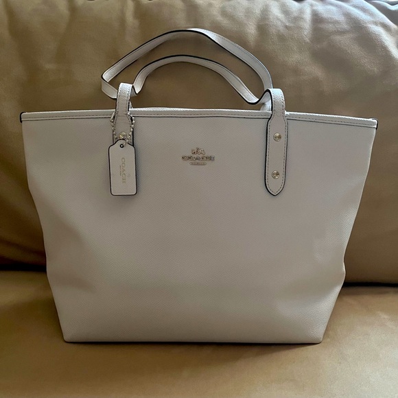Authentic Coach Zip Top Tote - Picture 2 of 6
